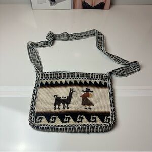 Apaza Alpaca Handmade Woven Llama Pattern Shoulder Bag